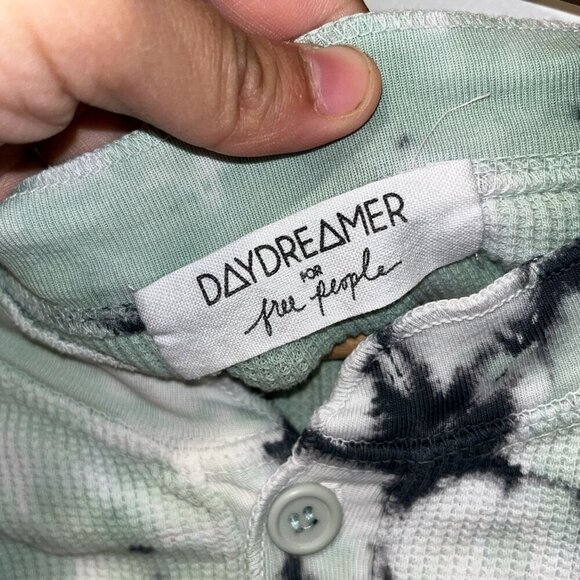 Daydreamer For Free People Tie-Dye Button-Up Long Sleeve Top Women size Medium - Picture 5 of 9